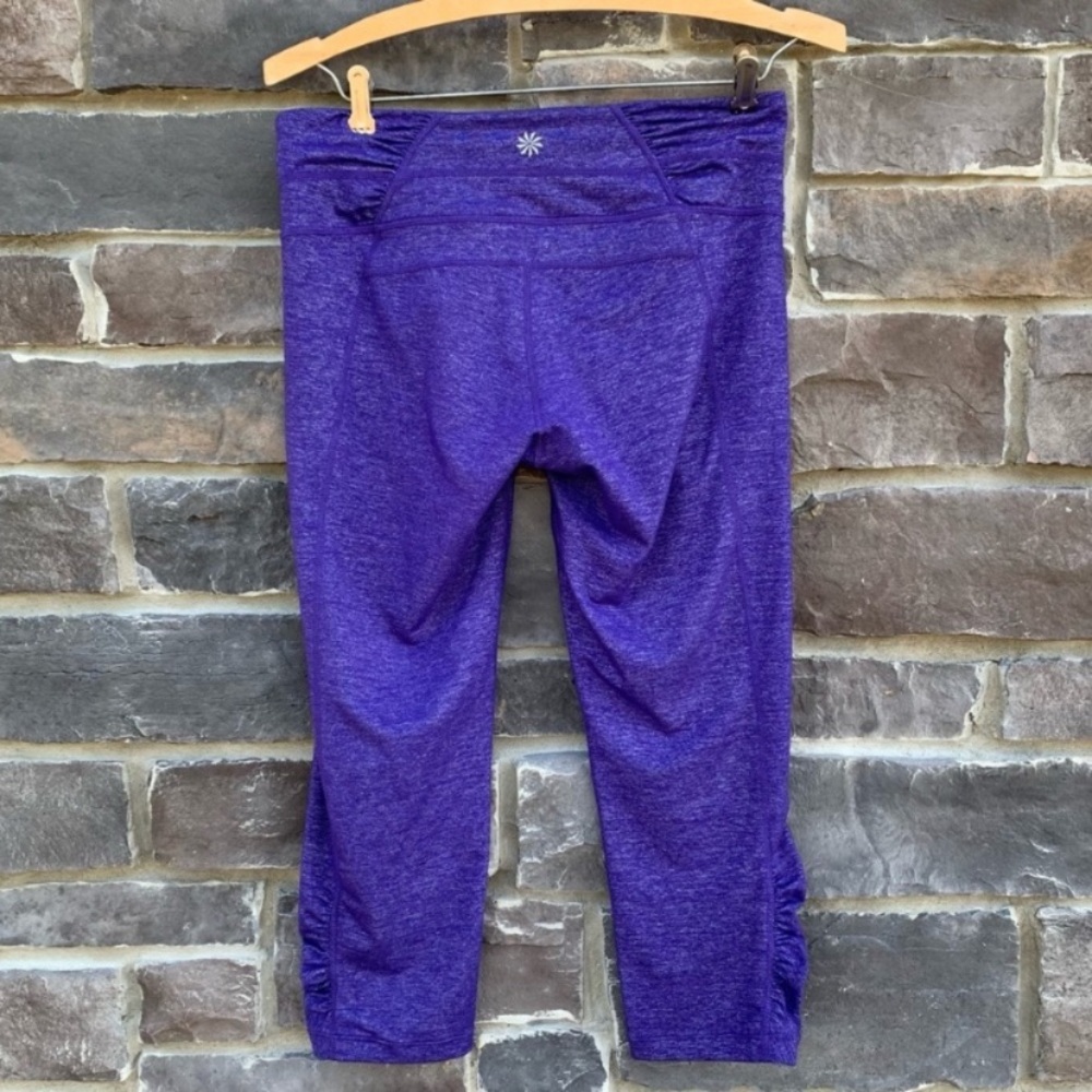 NWOT Athleta Workout Capri Legging